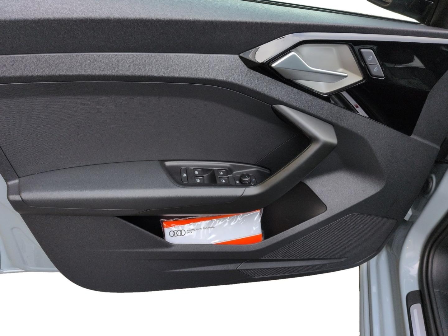 Bild über Audi A1 Sportback S line 25 TFSI Schaltgetriebe - für weitere Informationen kontaktieren Sie den Audi Partner