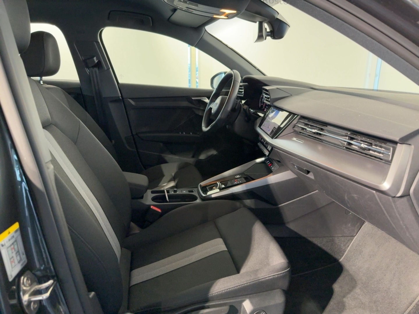 Bild über Audi A3 Sportback 30 TDI S tronic - für weitere Informationen kontaktieren Sie den Audi Partner