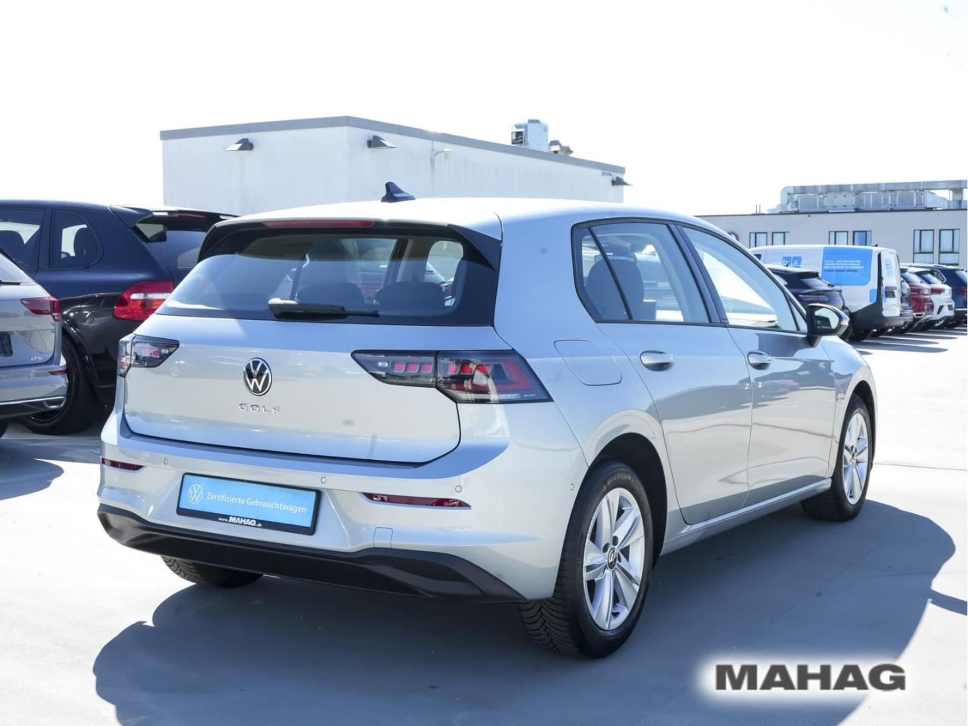 Volkswagen Golf Life