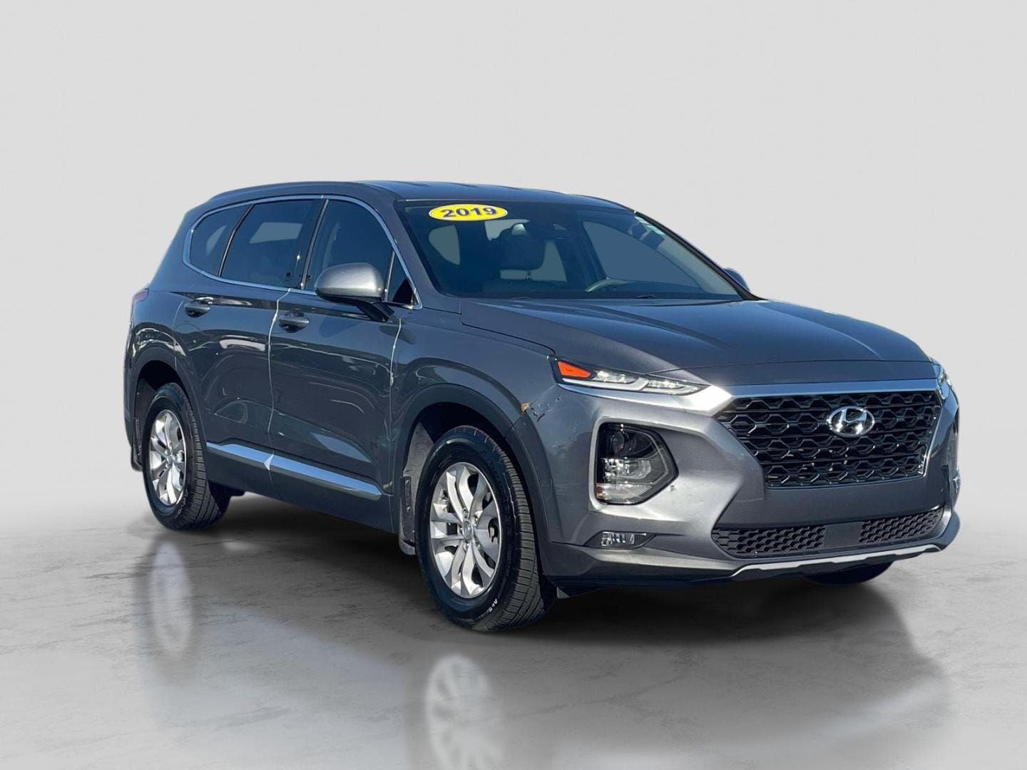 2019 Hyundai Santa Fe SEL 2.4's photo