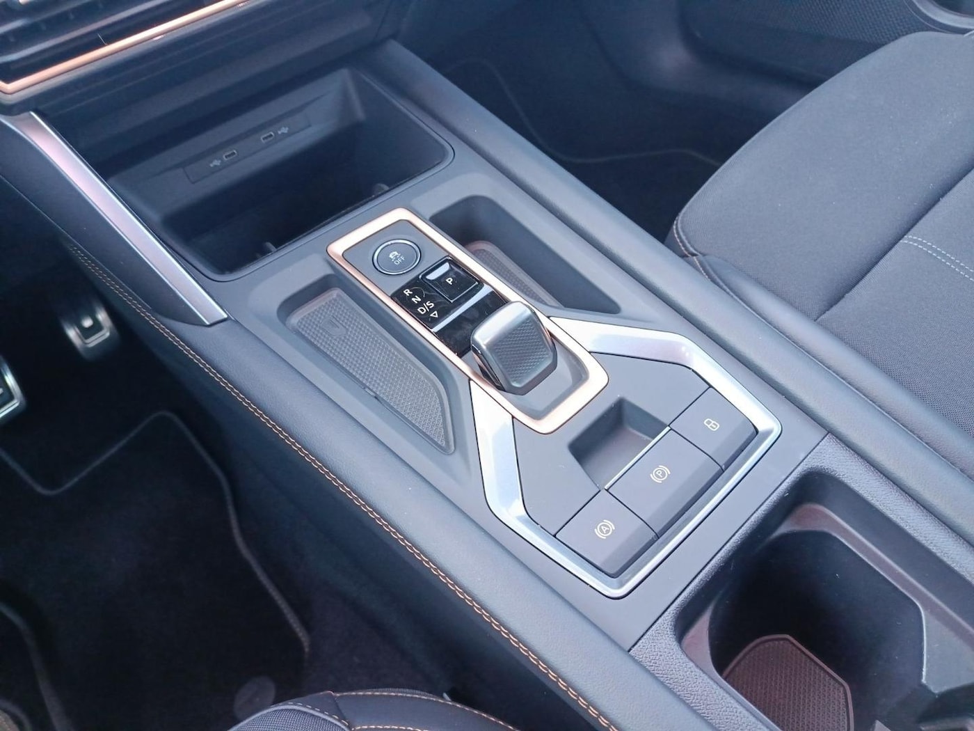 CUPRA Formentor 1.5 TSI e-Hybrid DSG 150 kW (204 CV) — photo 14