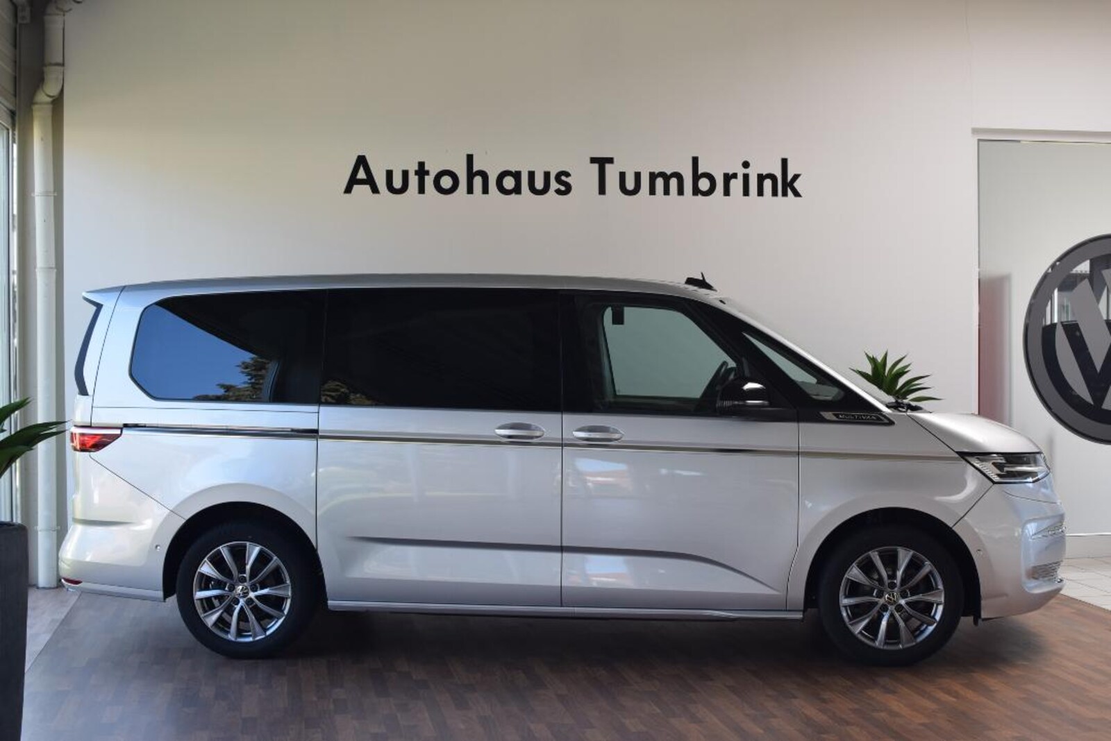 Volkswagen Multivan Langversion – Bild 2
