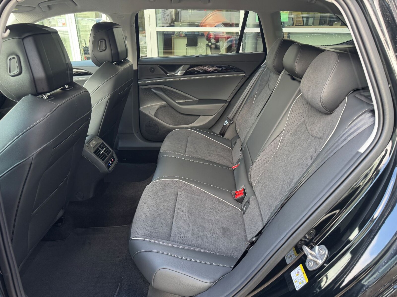 Volkswagen Passat – Bild 8