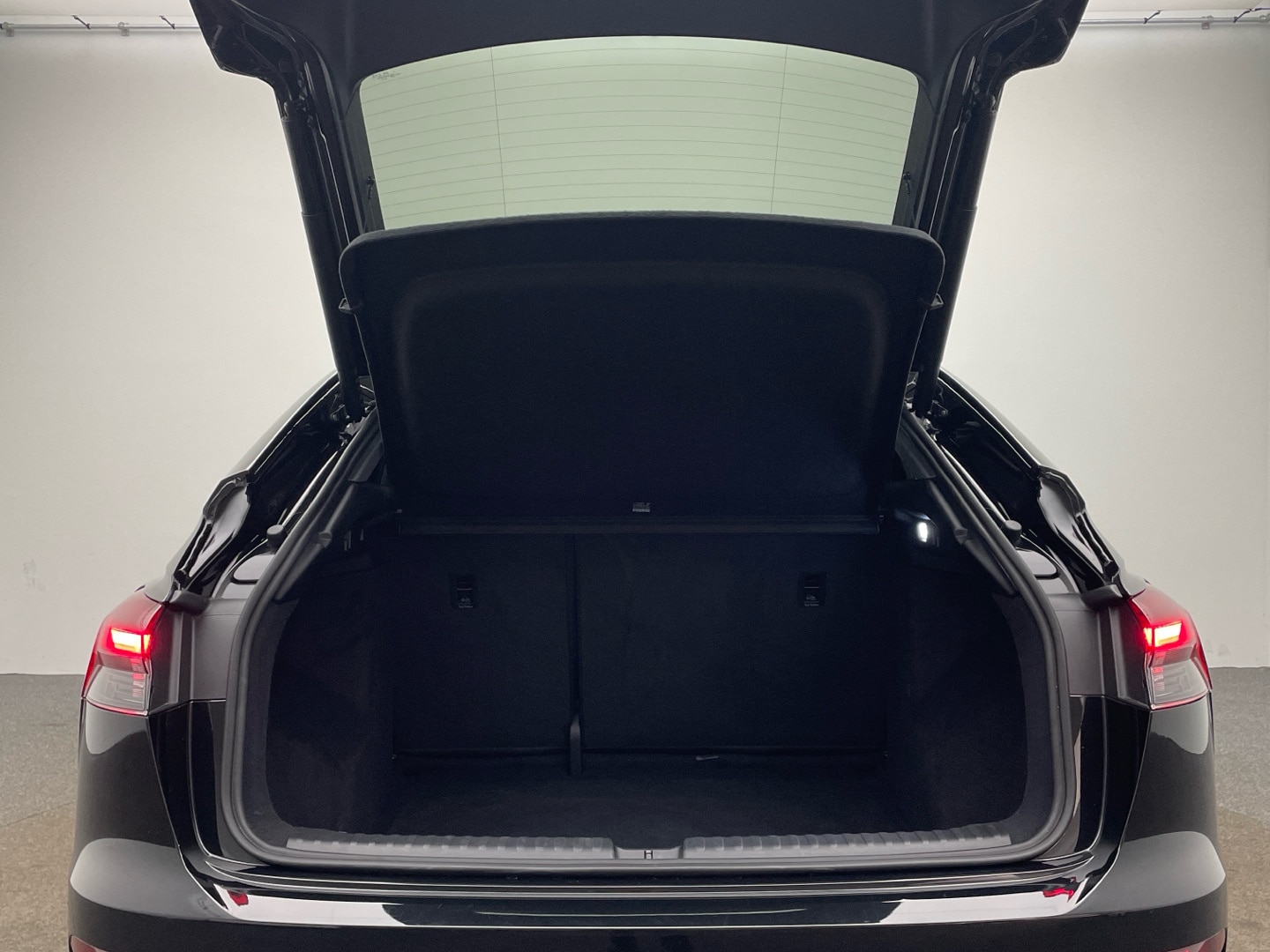 Image about Audi Q4 Sportback e-tron 40 e-tron
