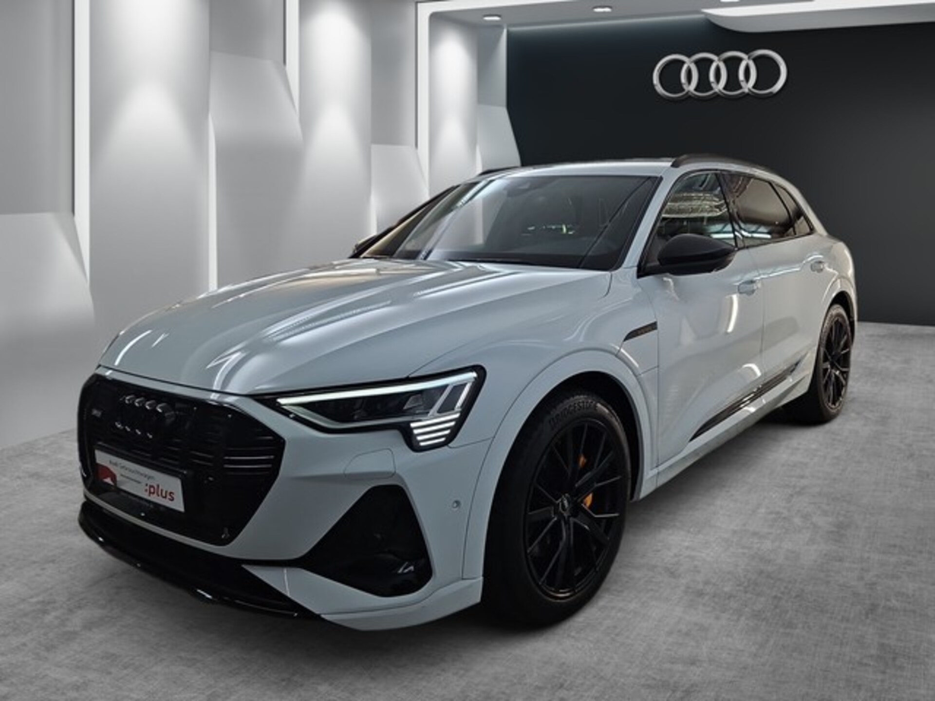 Audi e-tron S line