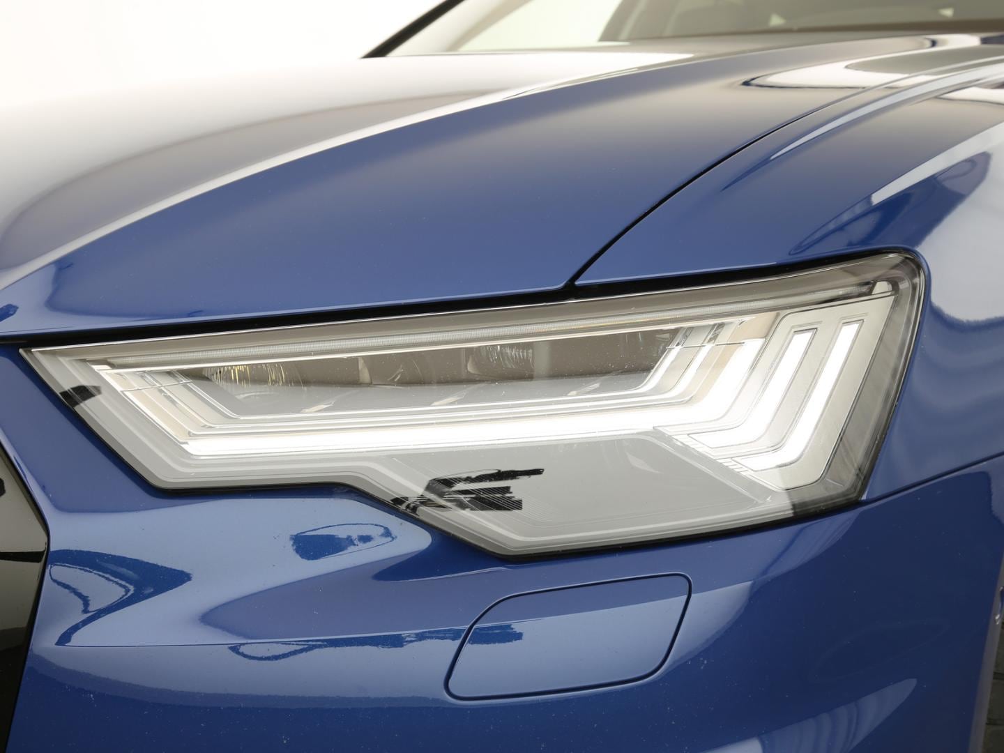 Bild über Audi A6 Avant TFSI e S line 55 TFSI e quattro S tronic - für weitere Informationen kontaktieren Sie den Audi Partner