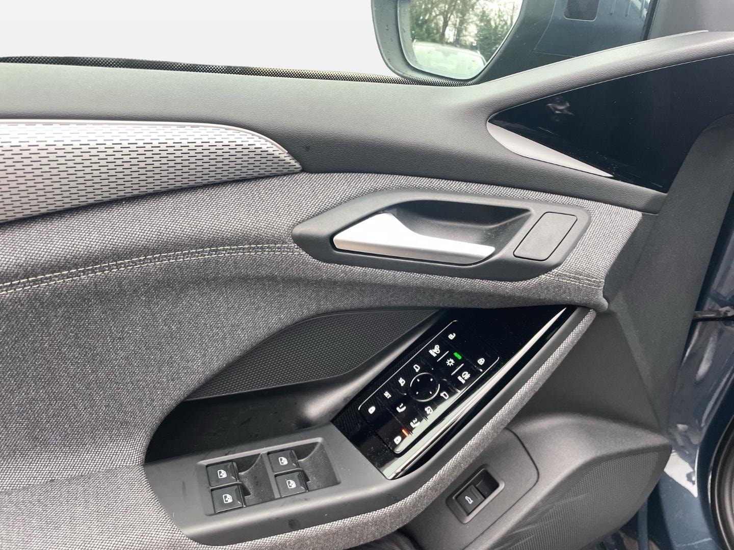 Bild über Audi A6 Avant e-tron e-tron quattro - für weitere Informationen kontaktieren Sie den Audi Partner
