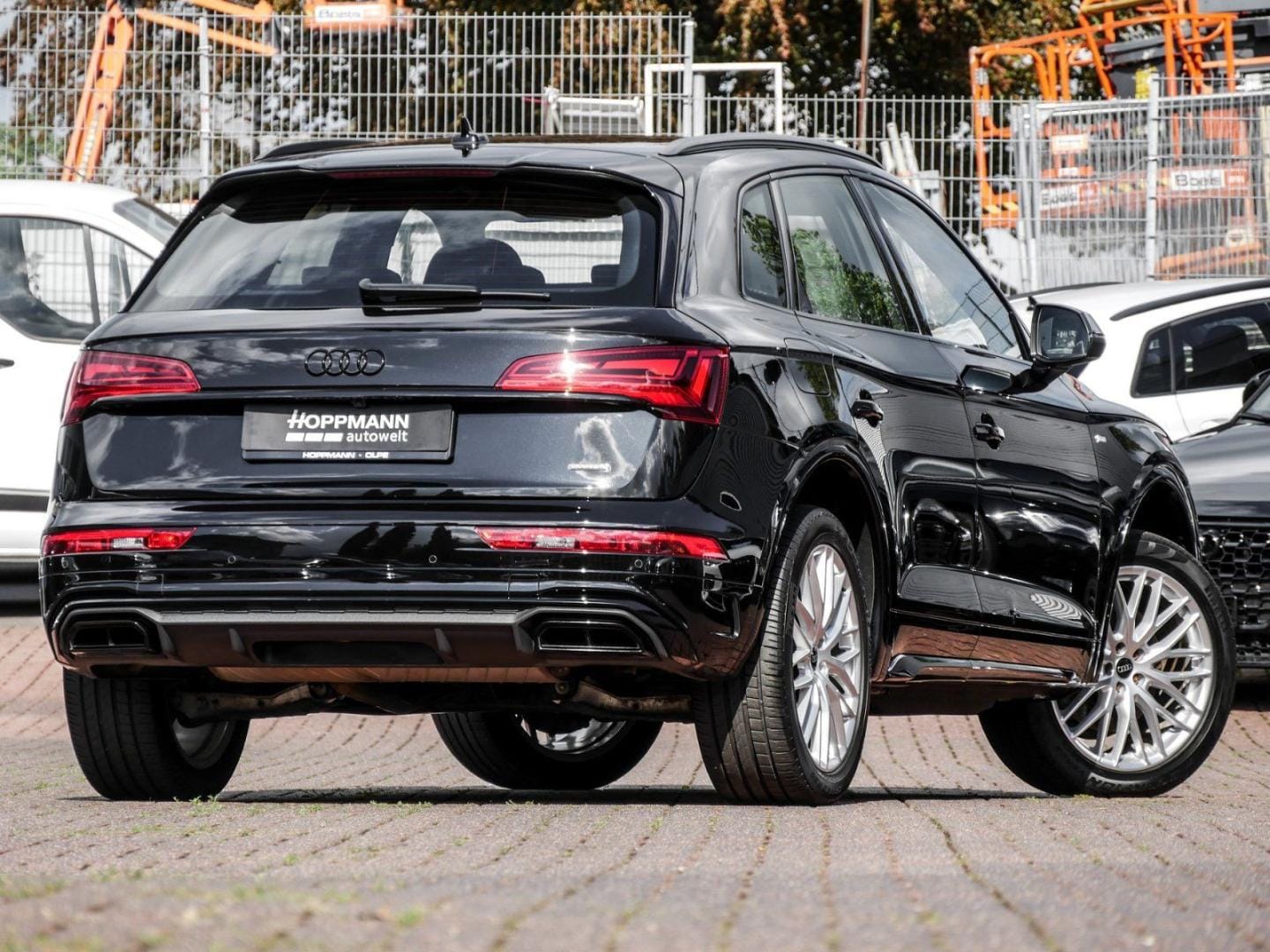 Bild über Audi Q5 TFSI e S line 55 TFSI e quattro S tronic - für weitere Informationen kontaktieren Sie den Audi Partner
