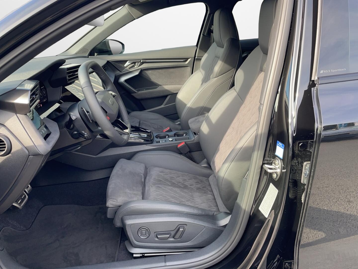 Bild über Audi RS 3 Sportback RS 3 Sportback 294 kW S tronic - für weitere Informationen kontaktieren Sie den Audi Partner