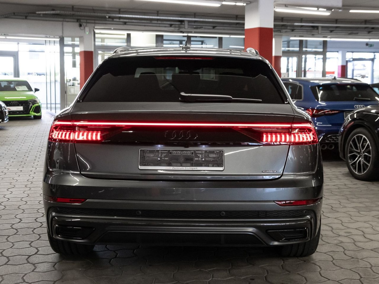 Bild über Audi Q8 competition plus 50 TDI quattro tiptronic - für weitere Informationen kontaktieren Sie den Audi Partner
