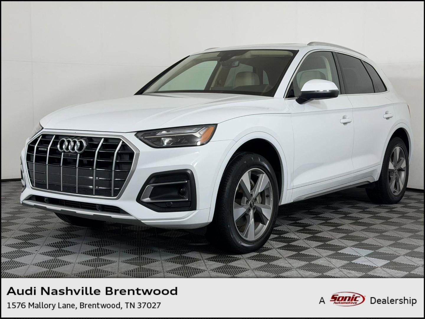 2023 Audi Q5 40 Premium Plus's photo