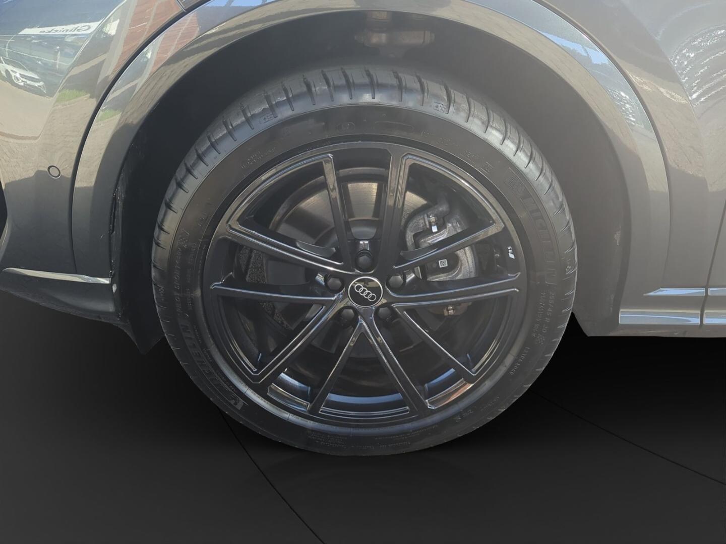 Bild über Audi Q5 SUV TDI quattro 150 kW S tronic - für weitere Informationen kontaktieren Sie den Audi Partner