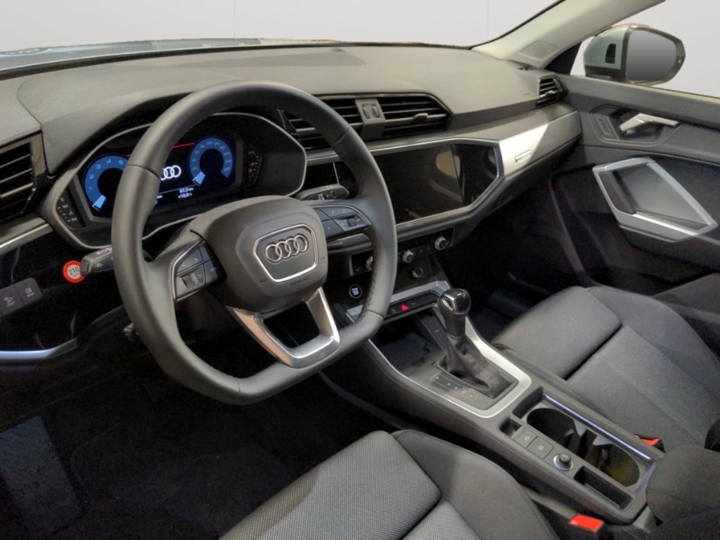 Bild über Audi Q3 TFSI 110 kW S tronic - für weitere Informationen kontaktieren Sie den Audi Partner