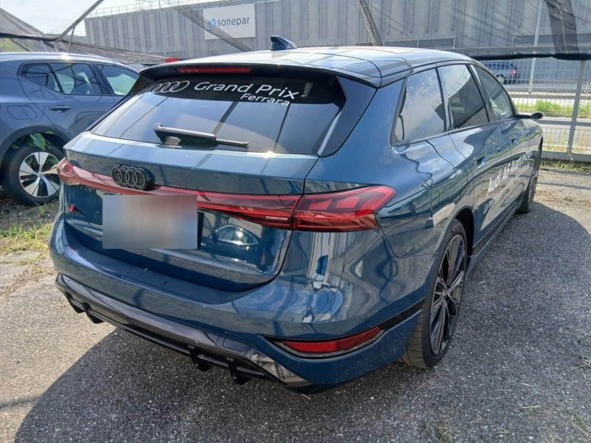 Audi A6 Avant e-tron edition one