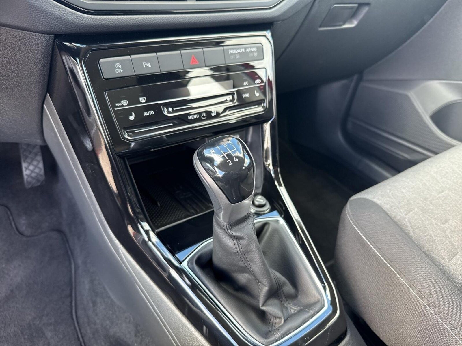 Volkswagen T-Cross – Bild 10