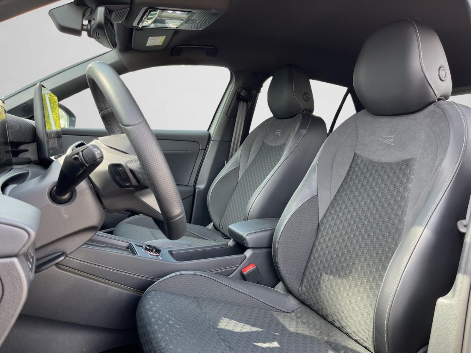 Volkswagen T-Roc – Bild 12