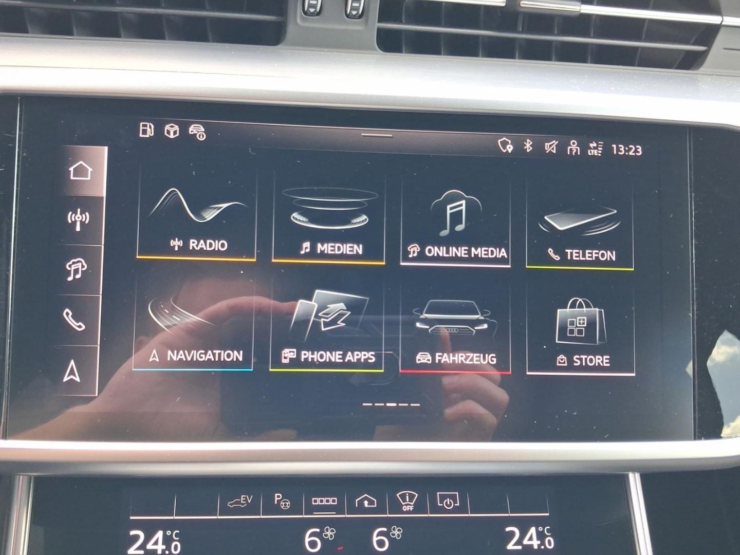 Bild über Audi A6 Avant TFSI e S line 50 TFSI e quattro S tronic - für weitere Informationen kontaktieren Sie den Audi Partner