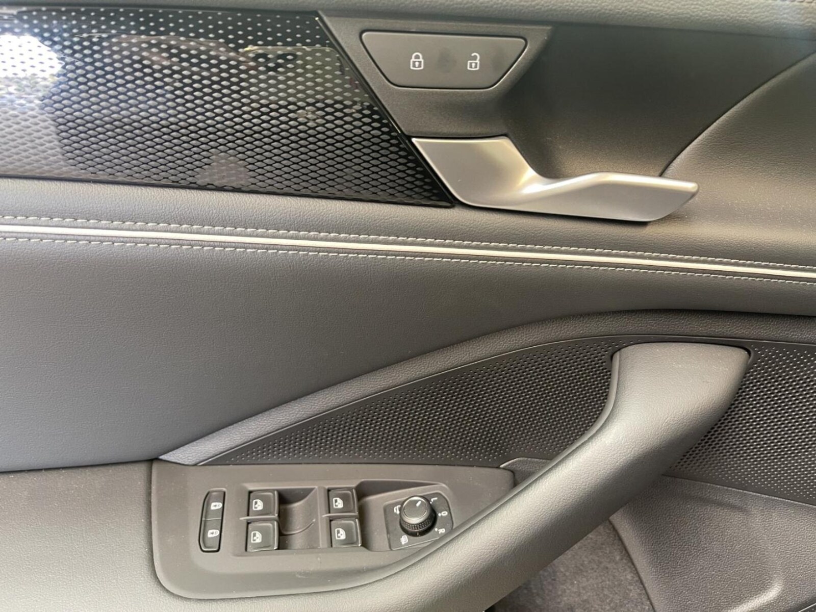 Volkswagen Passat – Bild 8