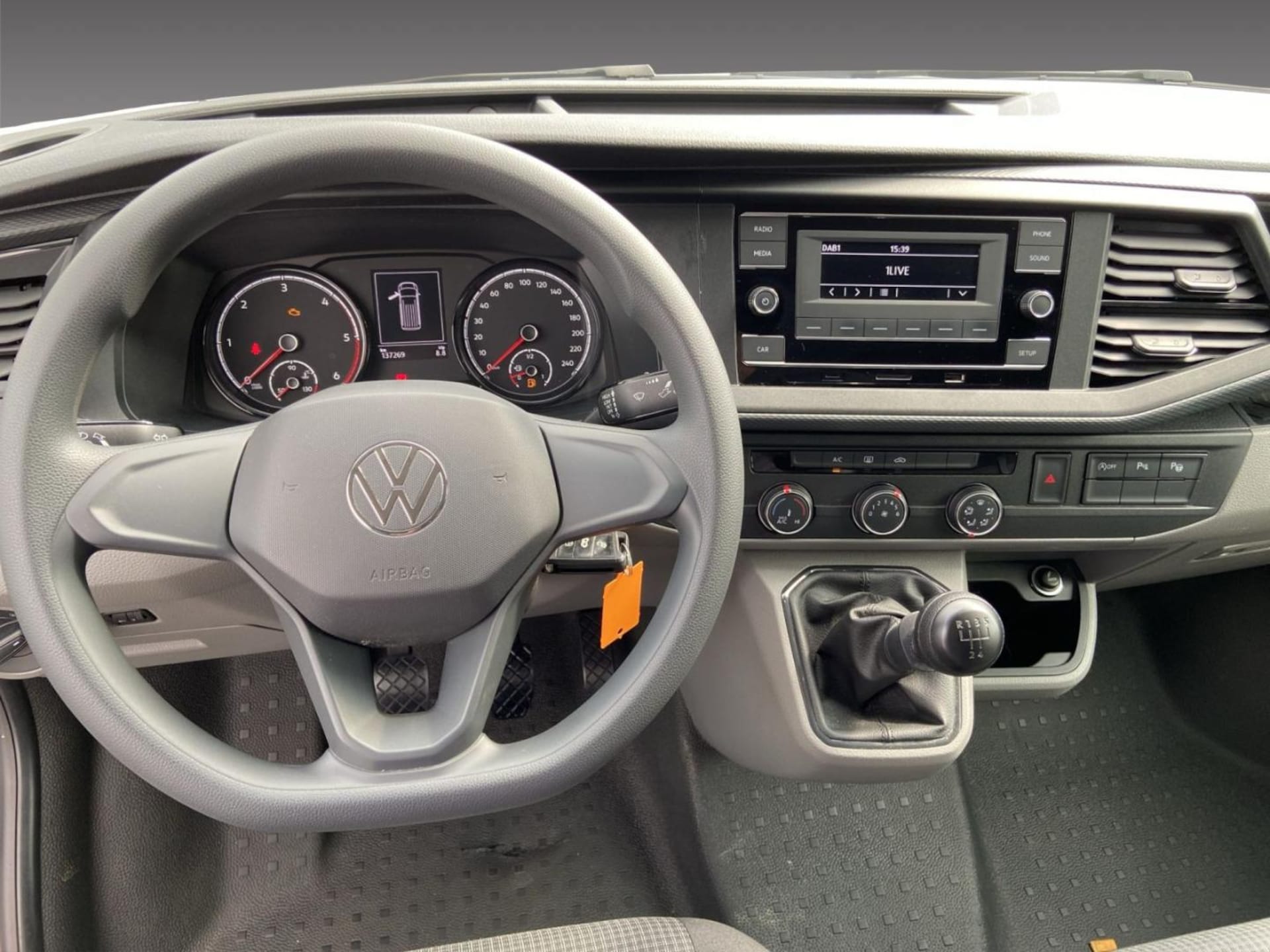 Volkswagen T6.1 Transporter Kasten langer Radstand