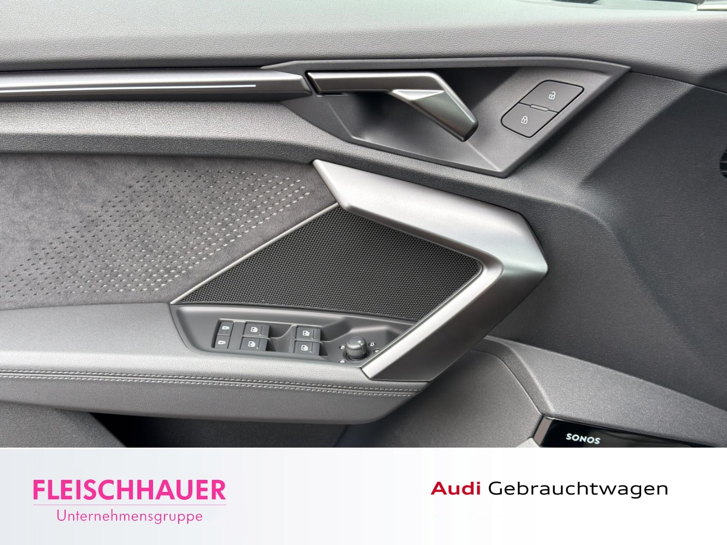 Bild über Audi RS 3 Sportback TFSI quattro 294 kW S tronic - für weitere Informationen kontaktieren Sie den Audi Partner
