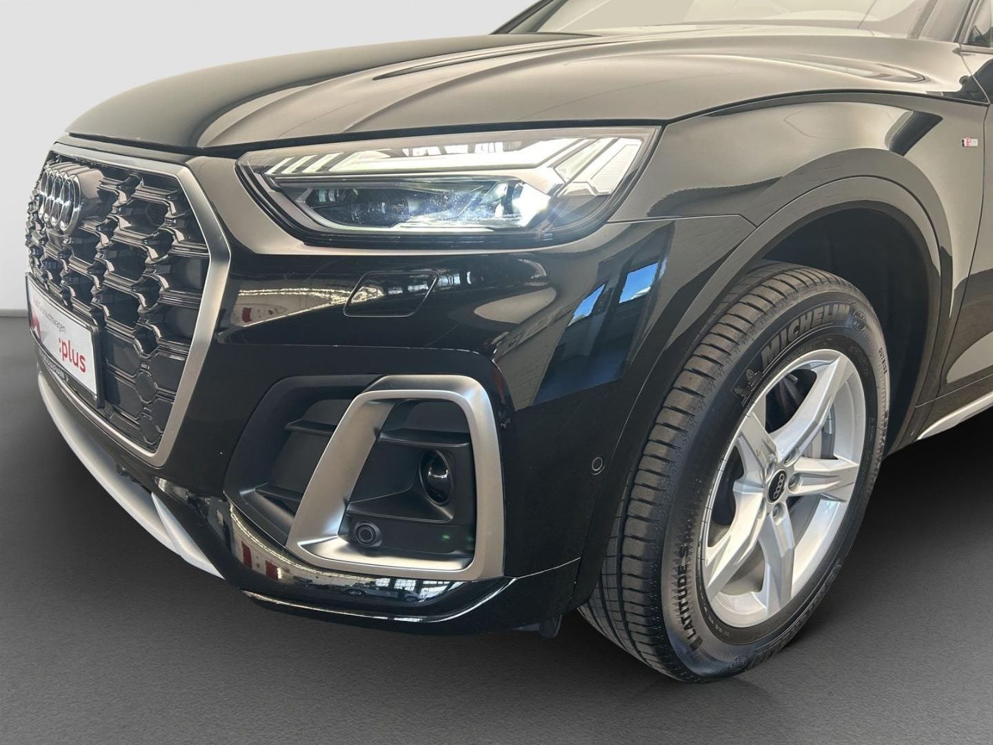 Bild über Audi Q5 TFSI e S line business 55 TFSI e quattro S tronic - für weitere Informationen kontaktieren Sie den Audi Partner