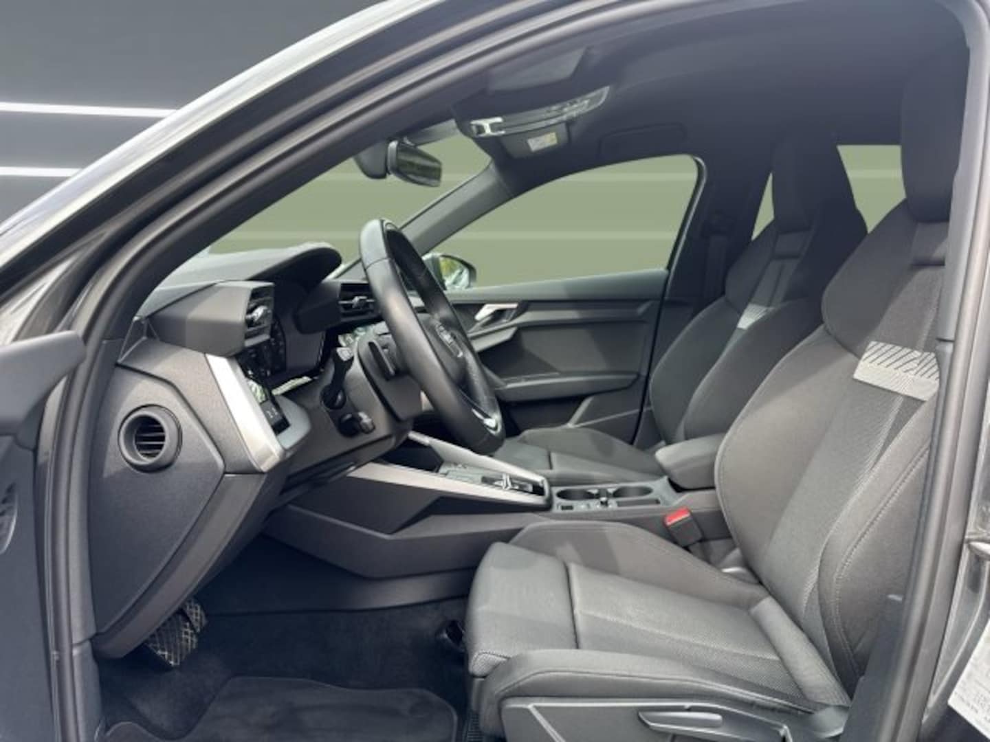 Bild über Audi A3 Sportback S line 35 TFSI S tronic - für weitere Informationen kontaktieren Sie den Audi Partner