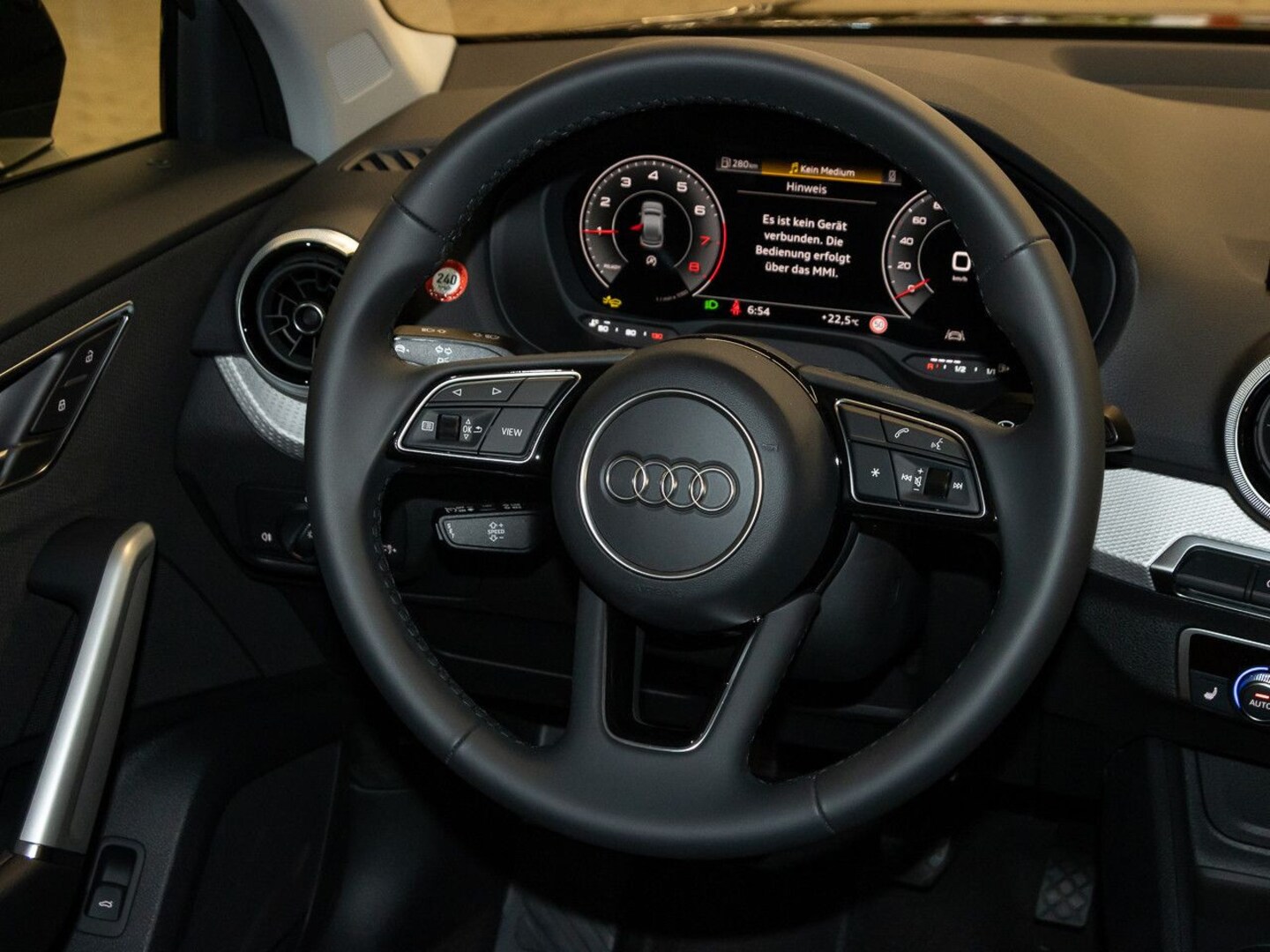 Bild über Audi Q2 30 TFSI Schaltgetriebe - für weitere Informationen kontaktieren Sie den Audi Partner