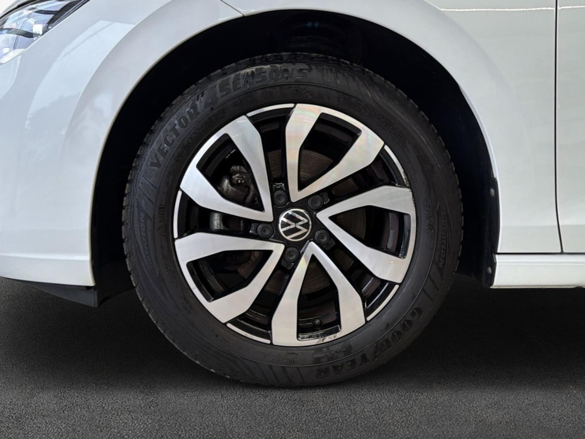 Volkswagen Golf Life