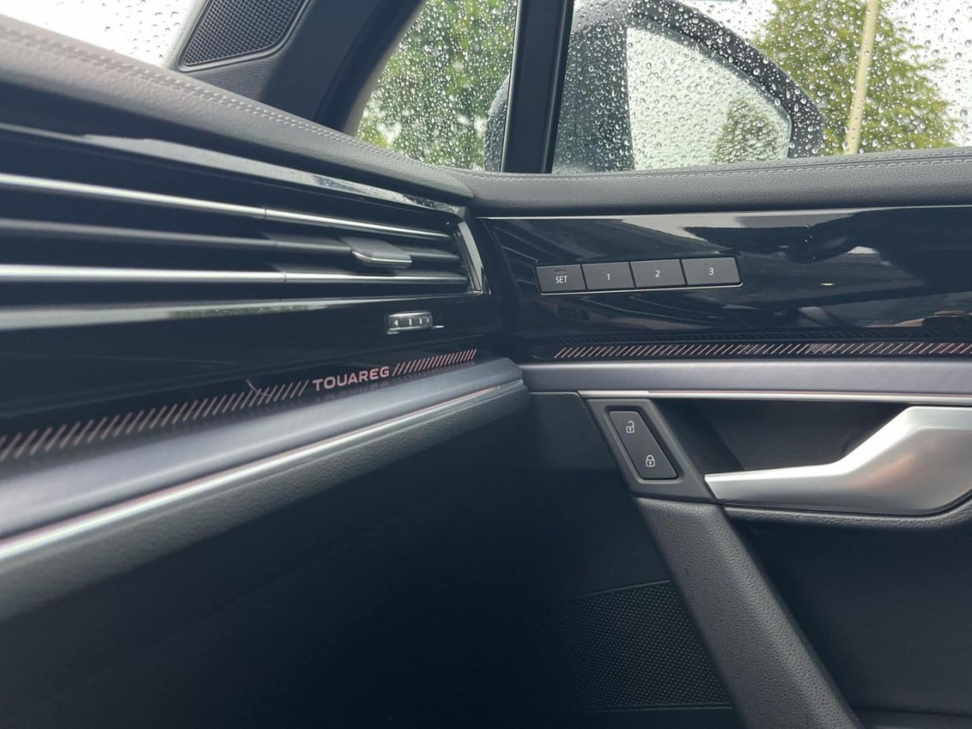 Volkswagen Touareg R