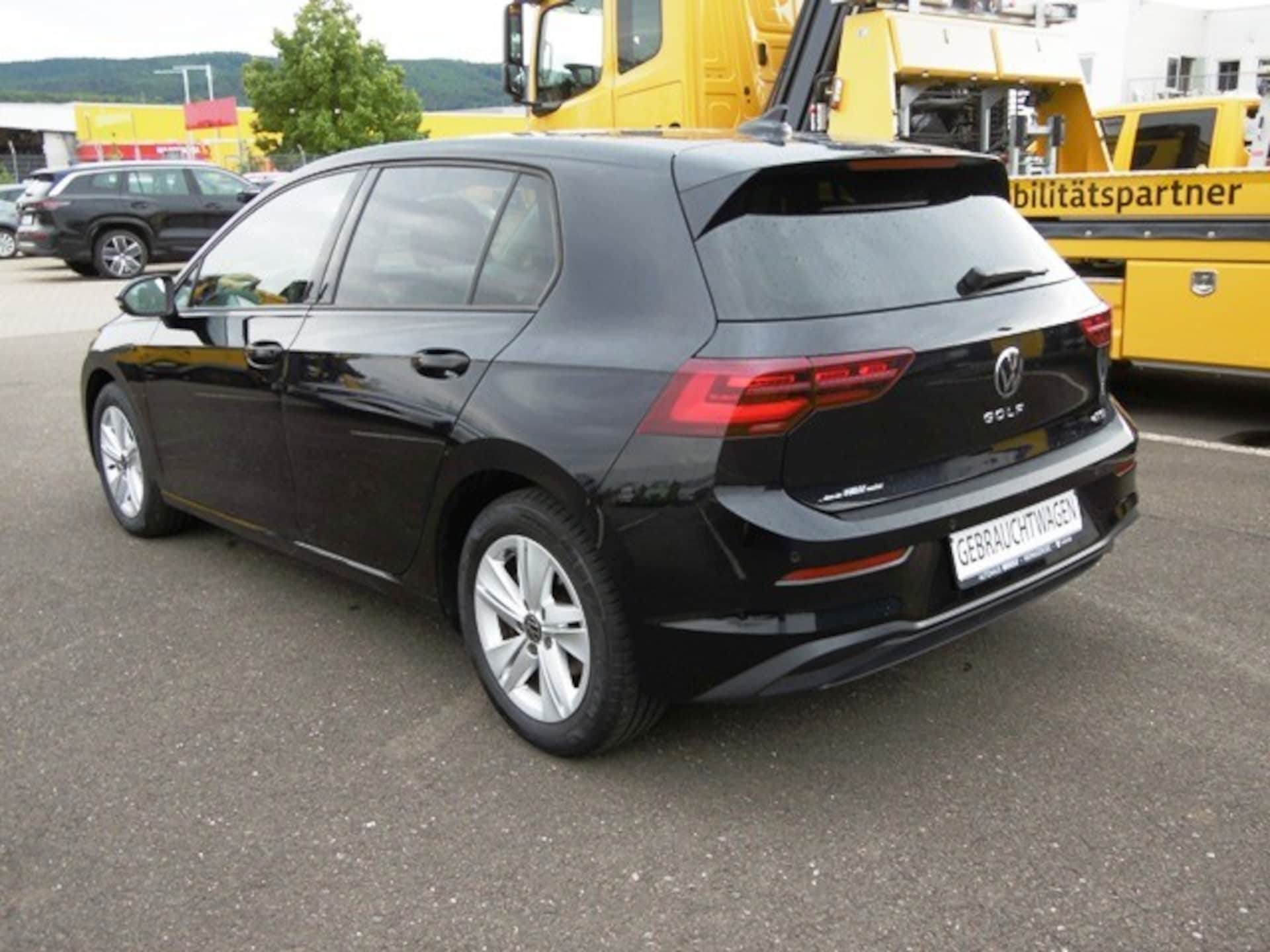 Volkswagen Golf Life