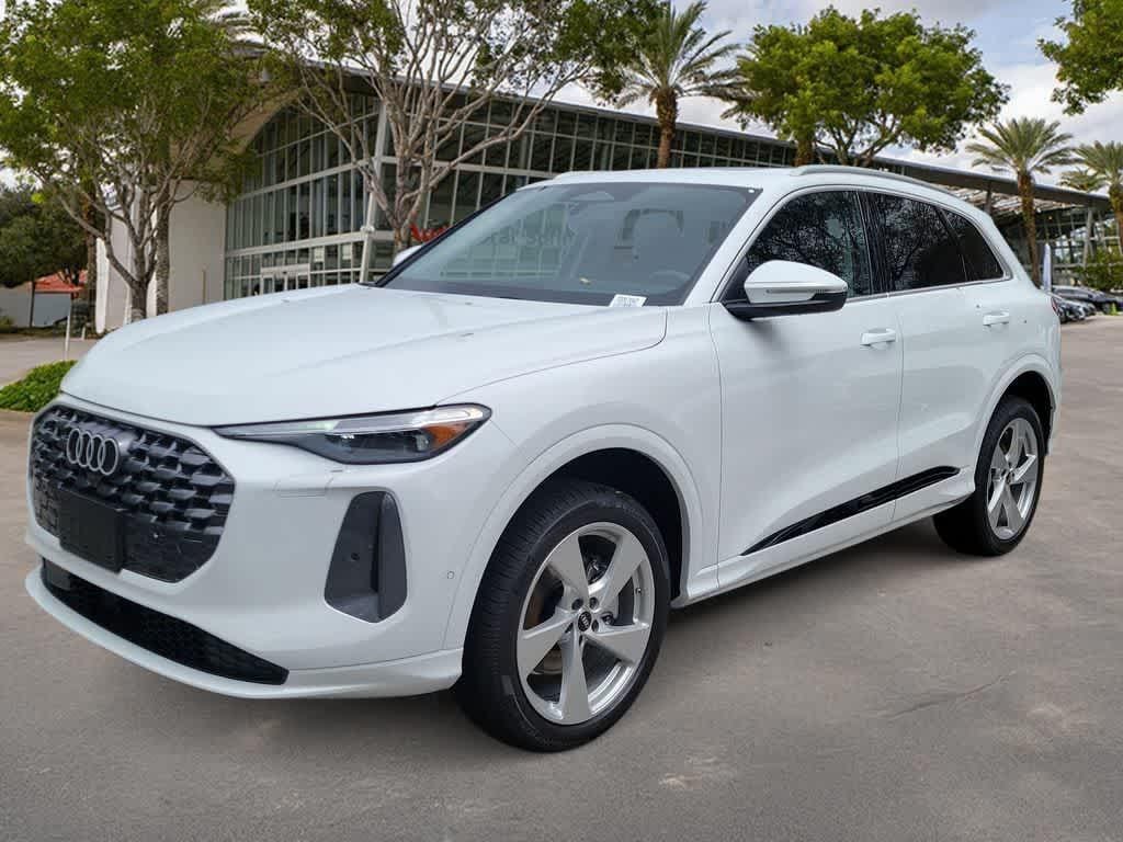2026 Audi Q5 Premium Plus quattro's photo