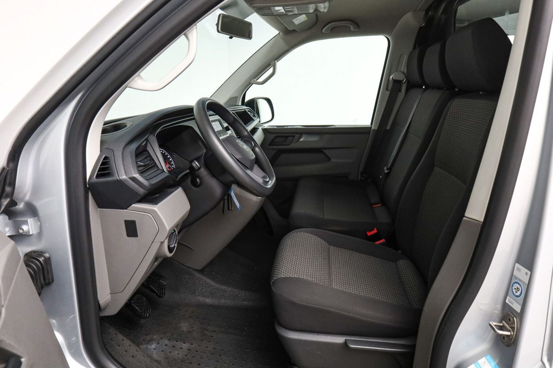 Volkswagen T6.1 Transporter Kasten langer Radstand