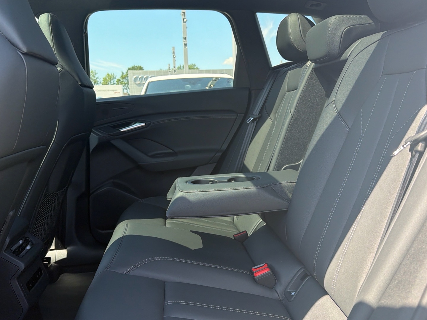 Bild über Audi Q6 SUV e-tron e-tron quattro - für weitere Informationen kontaktieren Sie den Audi Partner