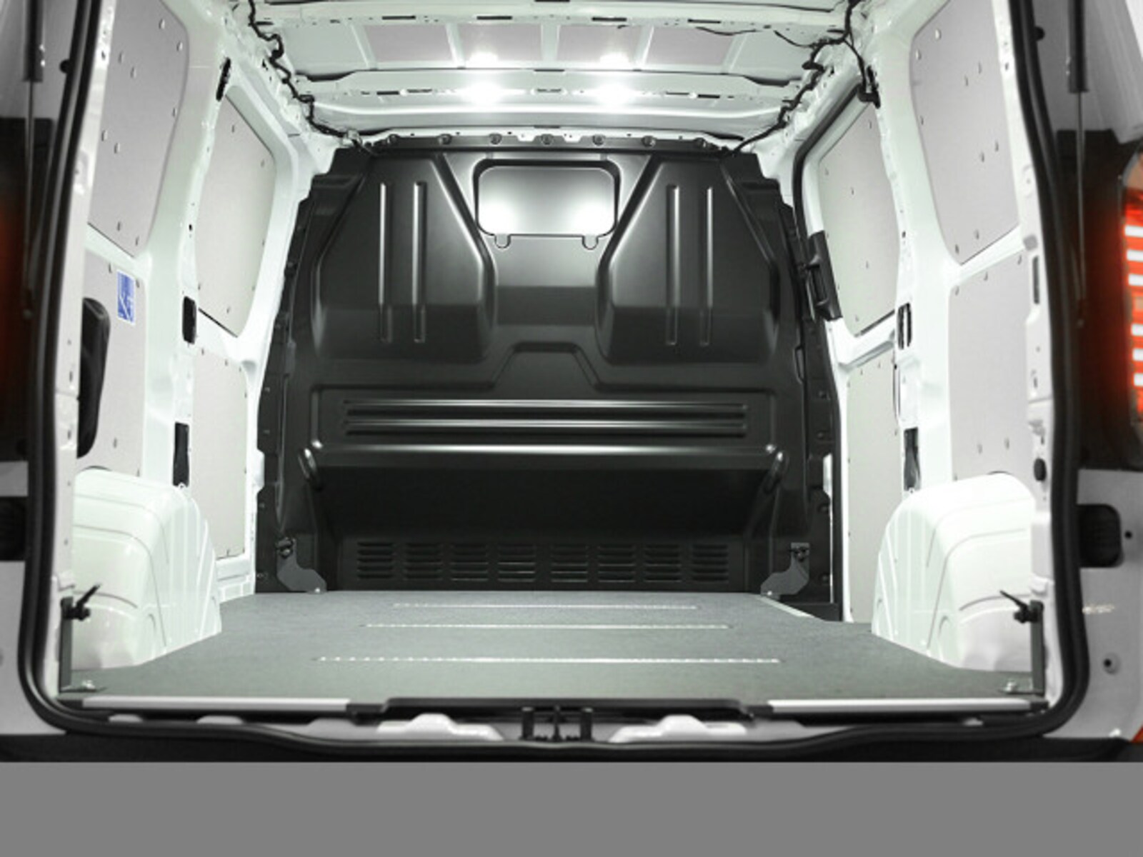 Volkswagen Transporter Kasten kurzer Radstand – Bild 8