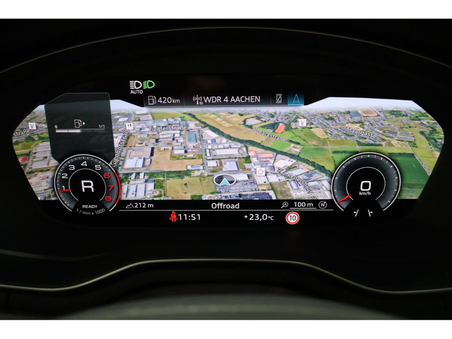 Bild über Audi A4 Avant S line 40 TFSI S tronic - für weitere Informationen kontaktieren Sie den Audi Partner