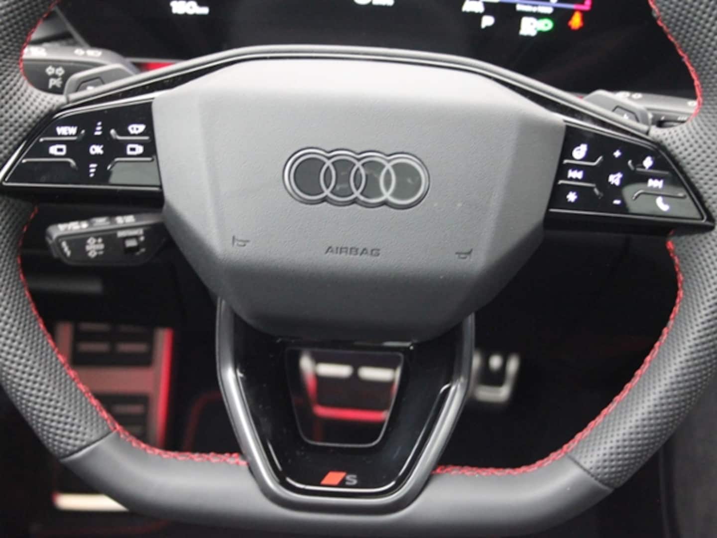 Bild über Audi Q5 SUV TDI quattro 150 kW S tronic - für weitere Informationen kontaktieren Sie den Audi Partner