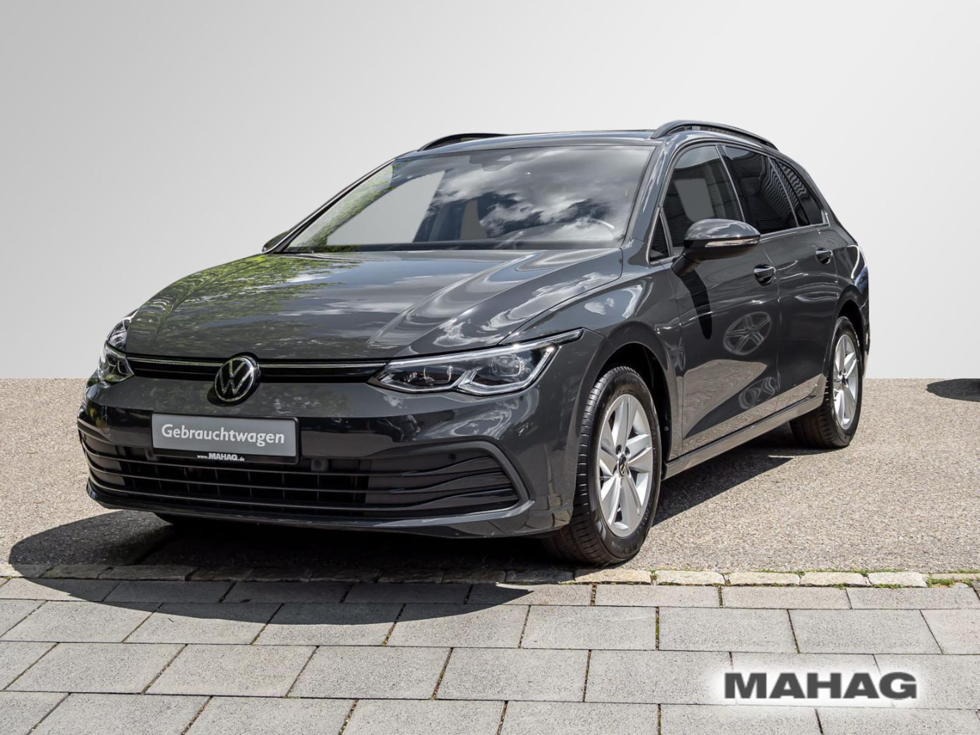 Volkswagen Golf Variant Life