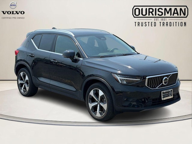 Photo of 2023 Volvo XC40 