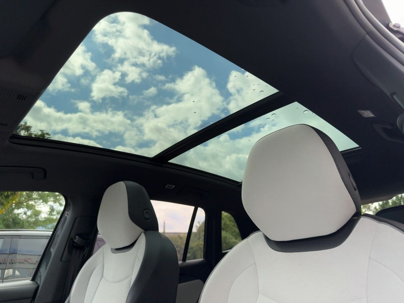 Volkswagen Tiguan – Bild 16