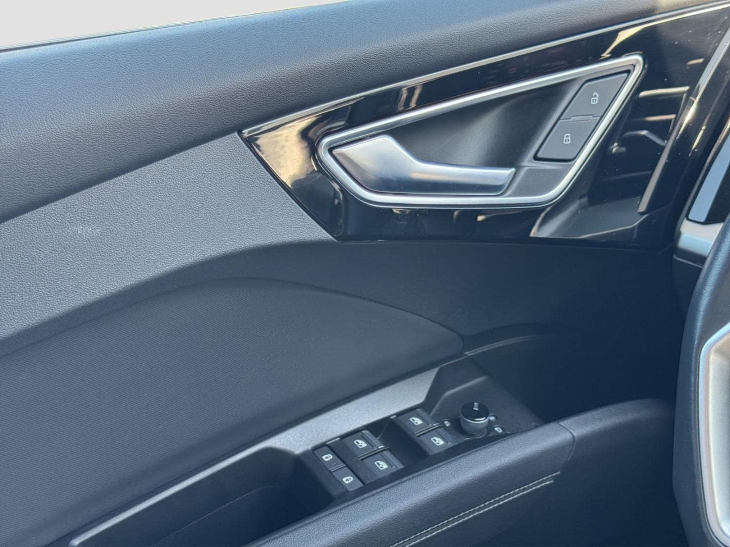 Bild über Audi Q4 Sportback e-tron 45 e-tron - für weitere Informationen kontaktieren Sie den Audi Partner