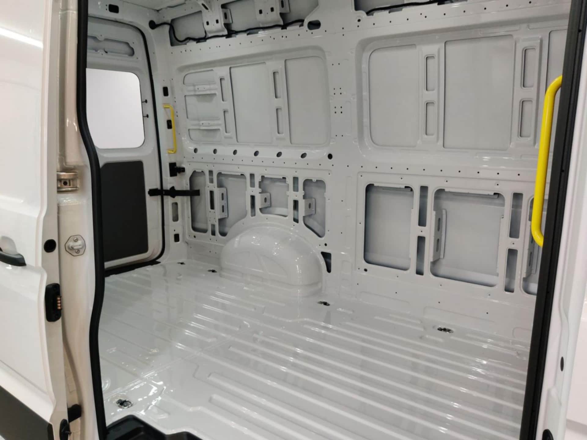 Volkswagen Crafter Kasten mittlerer Radstand