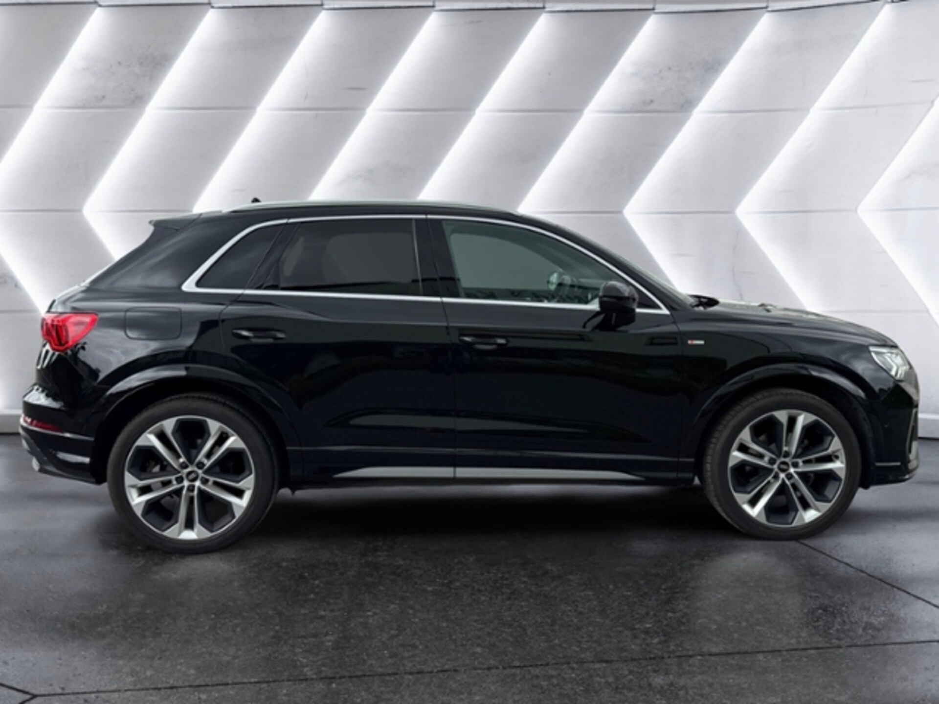 Audi Q3 SUV S line