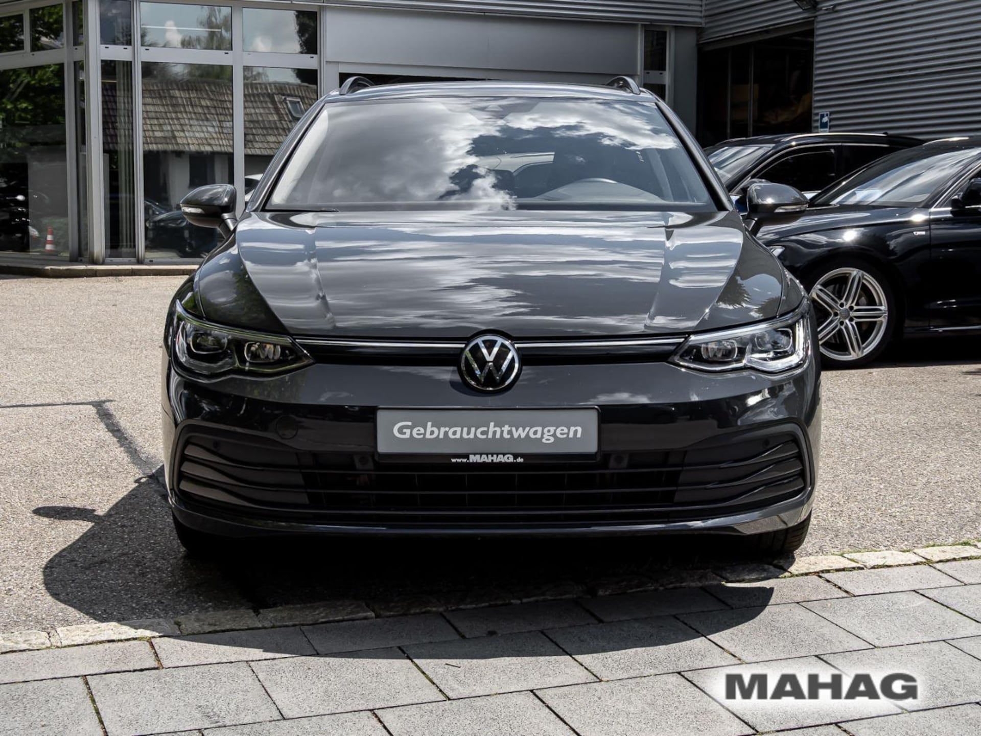 Volkswagen Golf Variant Life