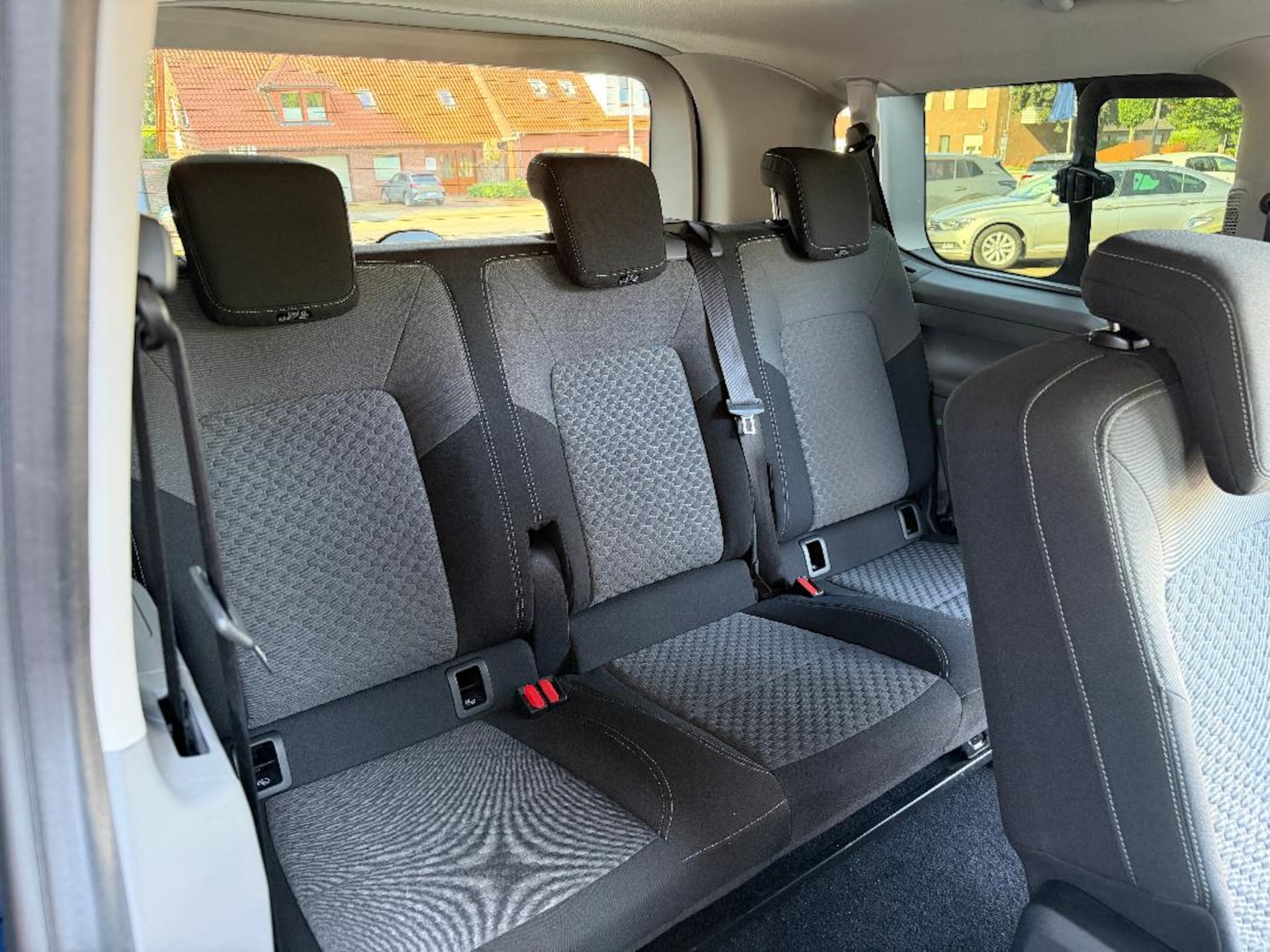 Volkswagen Caravelle Style