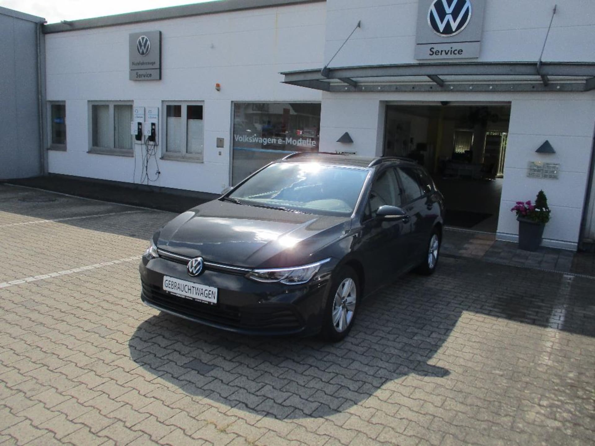Volkswagen Golf Variant Life