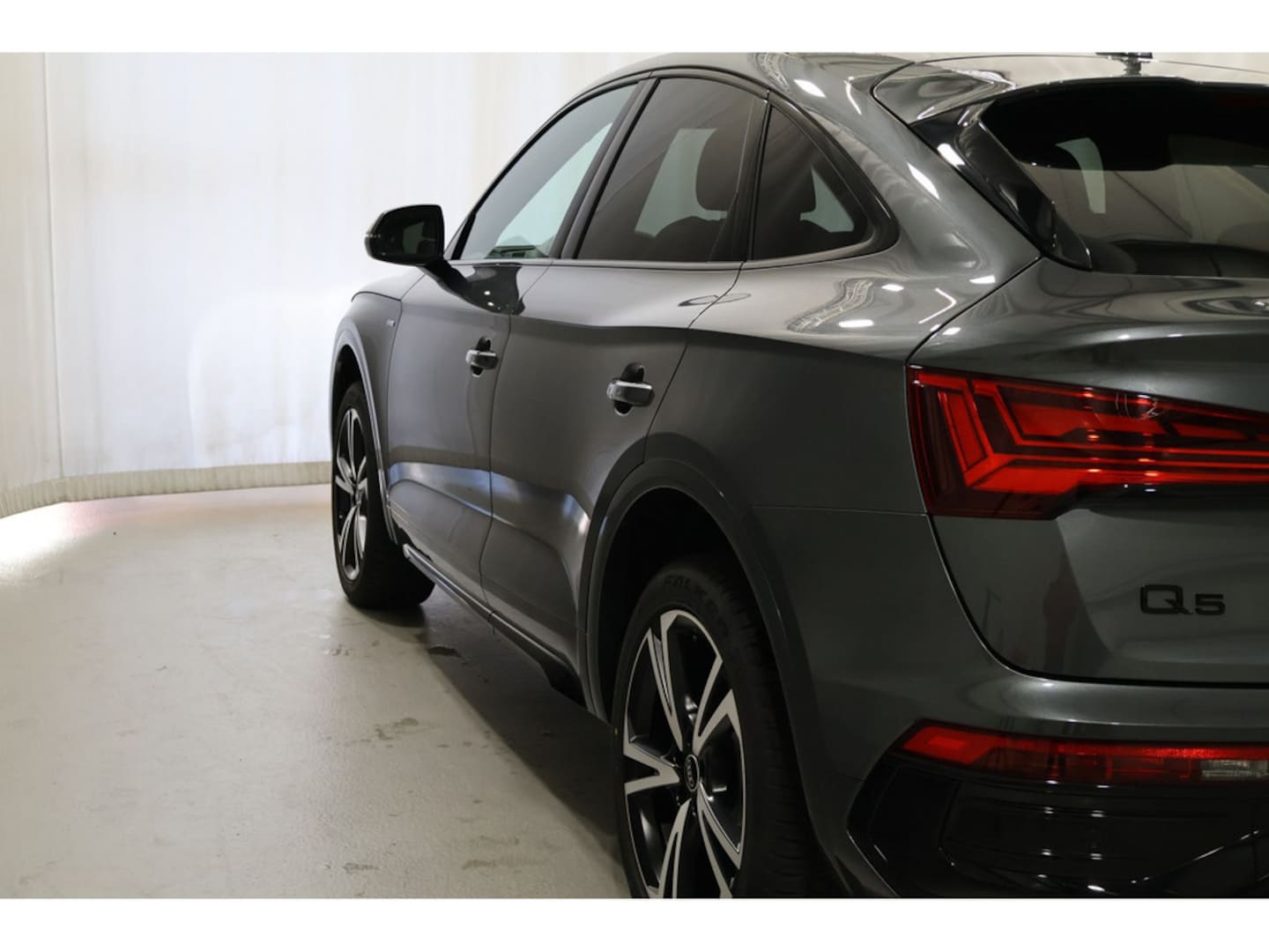 Bild über Audi Q5 Sportback 40 TDI quattro S tronic - für weitere Informationen kontaktieren Sie den Audi Partner