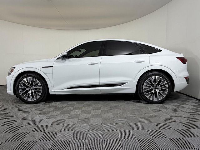 2024 Audi Q8 Sportback e-tron