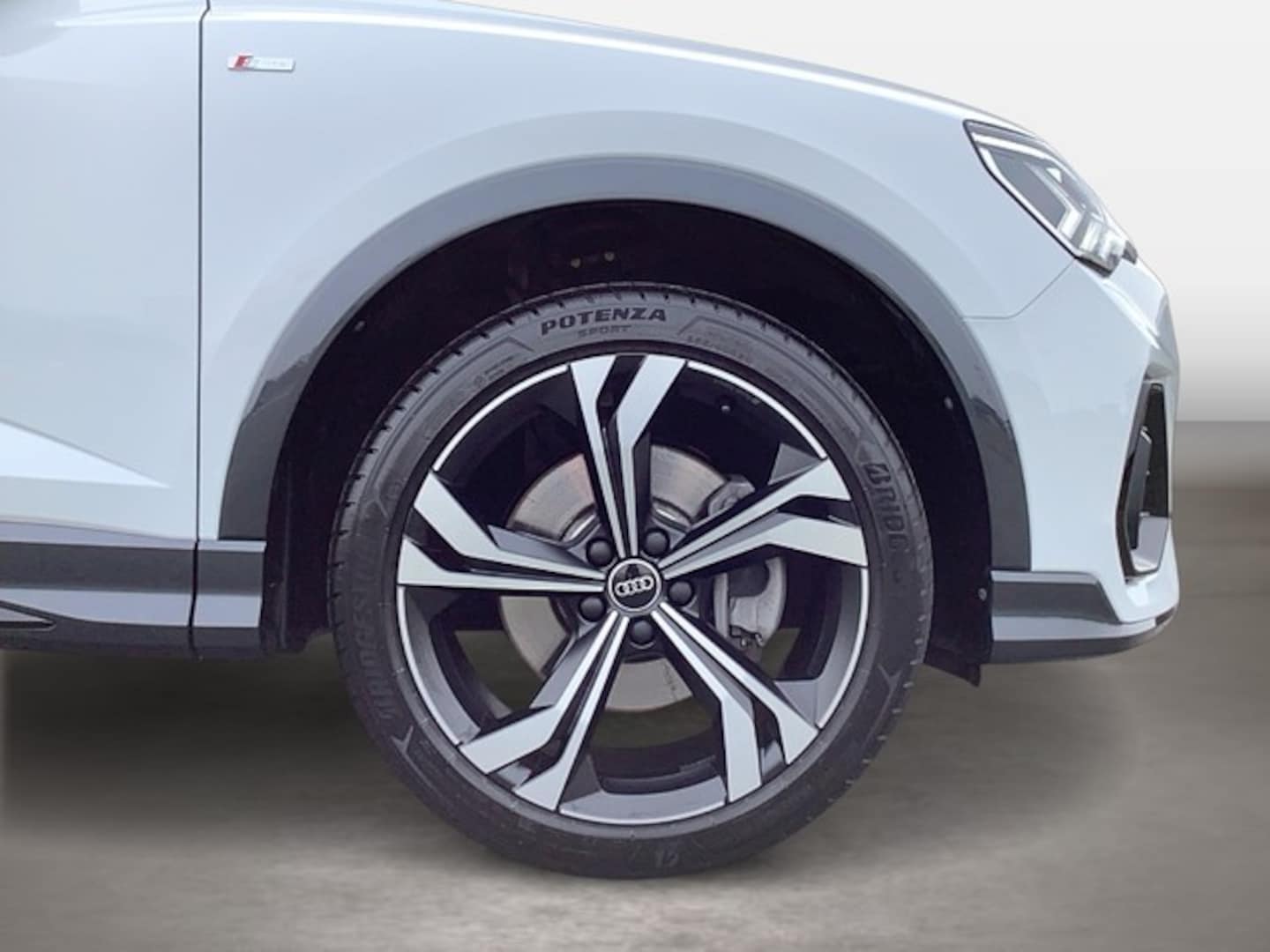 Bild über Audi Q3 Sportback S line 40 TDI quattro S tronic - für weitere Informationen kontaktieren Sie den Audi Partner