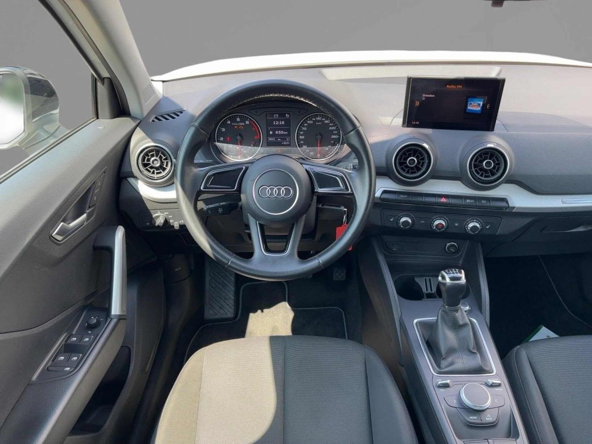 Audi Q2 S line
