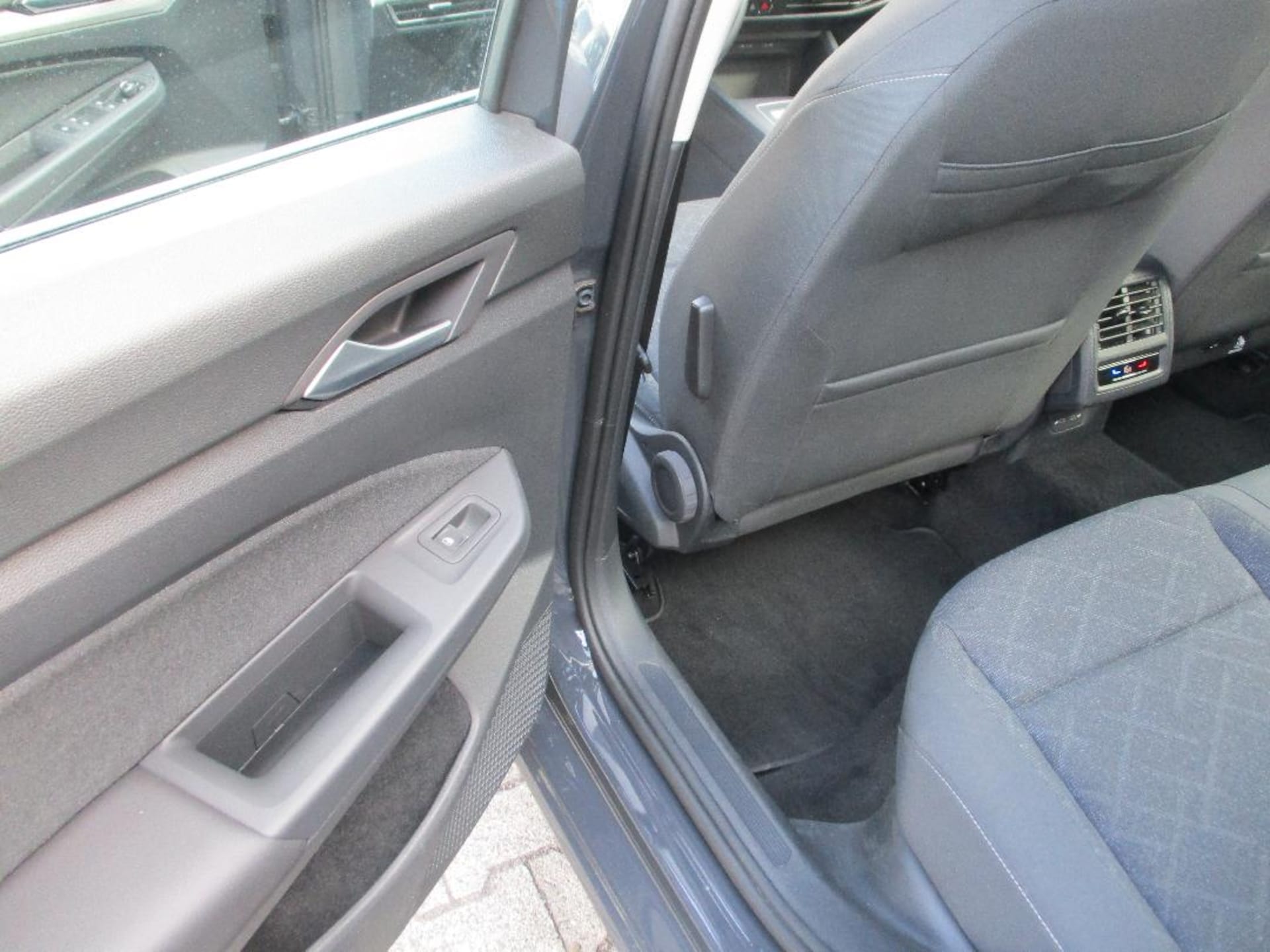 Volkswagen Golf Variant Life